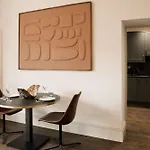 דירה Lovely Flat On Bath Road - Flat 1 *