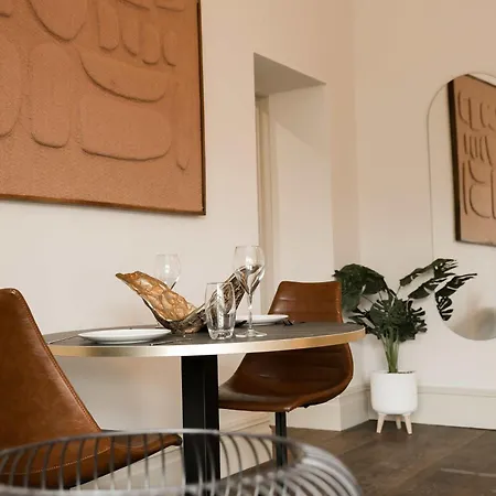 Lovely Flat On Bath Road - Flat 1