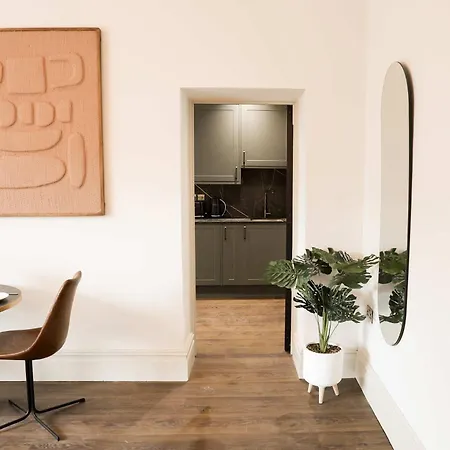 Lovely Flat On Bath Road - Flat 1 * Bristol