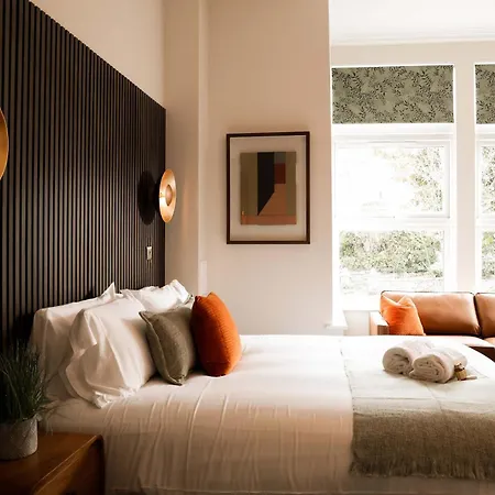 Lovely Flat On Bath Road - Flat 1 *