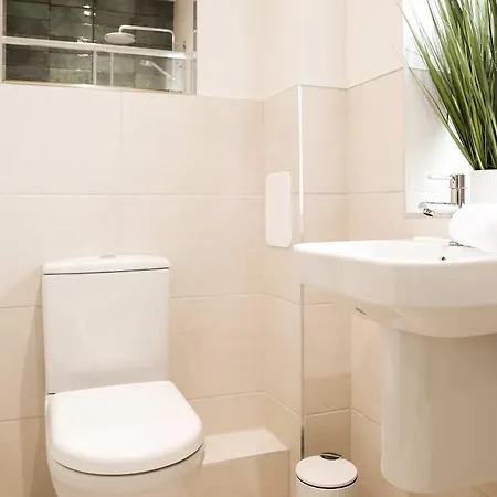 شقة Lovely Flat On Bath Road - Flat 1