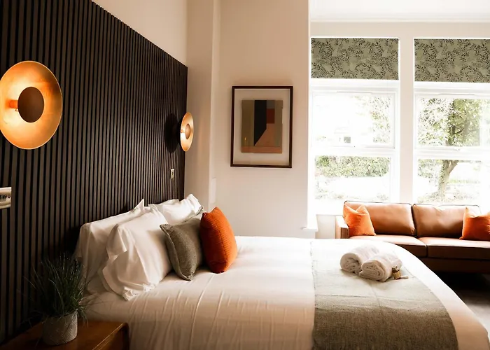 Lovely Flat On Bath Road - Flat 1 * Bristol