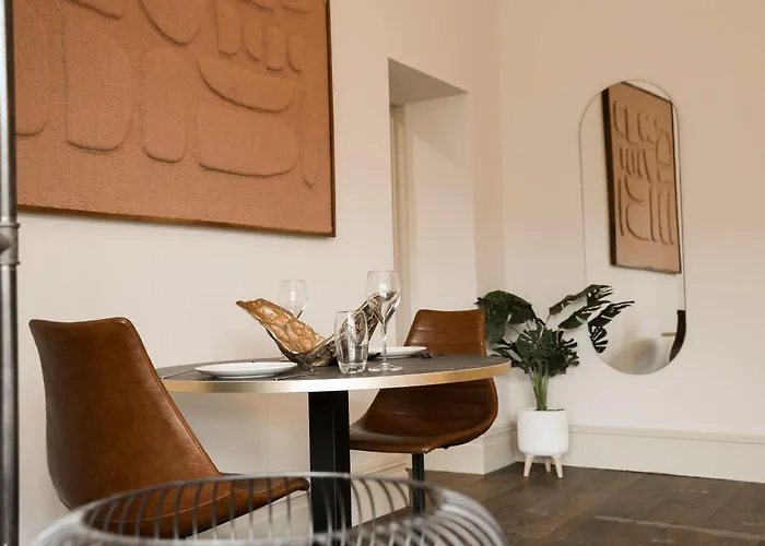 Lovely Flat On Bath Road - Flat 1