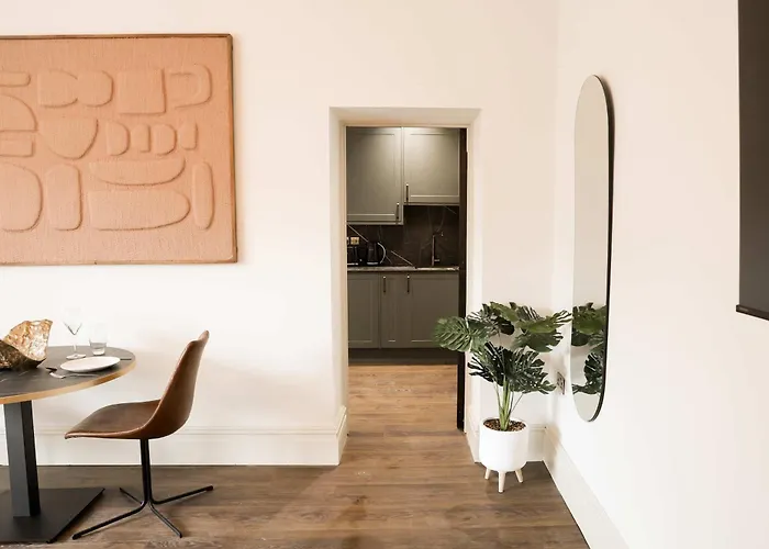 Lovely Flat On Bath Road - Flat 1 * Bristol